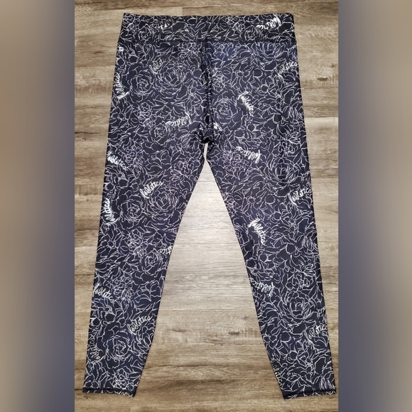Print Choice Salar Legging by Fabletics SIZE 3X - Picture 5 of 7